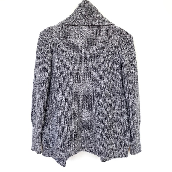 J. Crew 💯 cotton knit cardigan - Picture 2 of 7